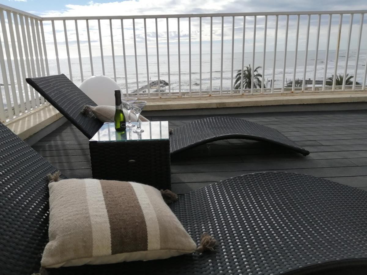 Апартаменти Atico Con Fantasticas Vistas Al Mar Y La Iglesia Сіджас Екстер'єр фото