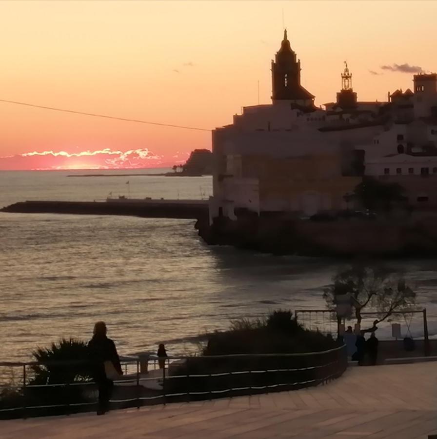 Апартаменти Atico Con Fantasticas Vistas Al Mar Y La Iglesia Сіджас Екстер'єр фото